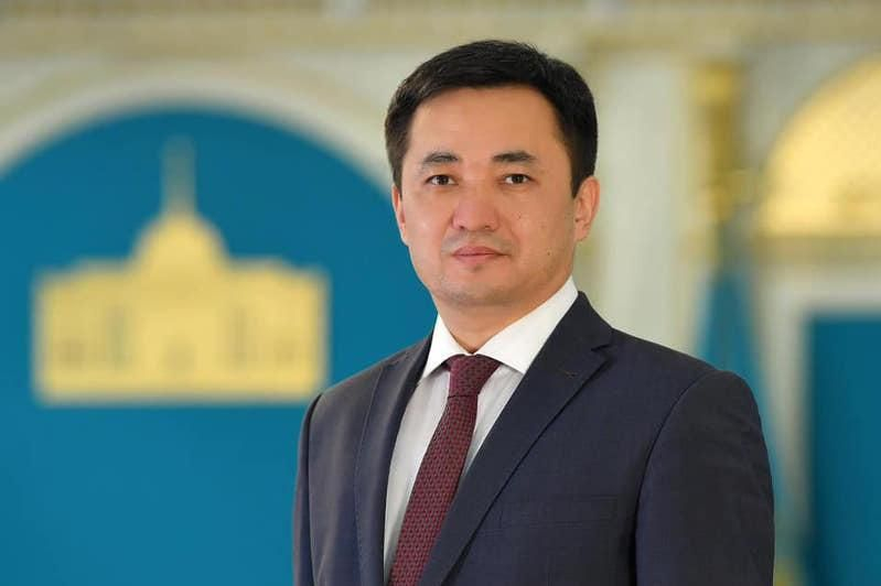 Айбек Дадебаев назначен управляющим делами президента 