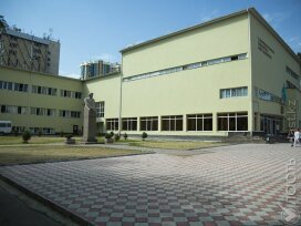 Работы в сквере у академии искусств имени Жургенова в Алматы планируют завершить до конца года