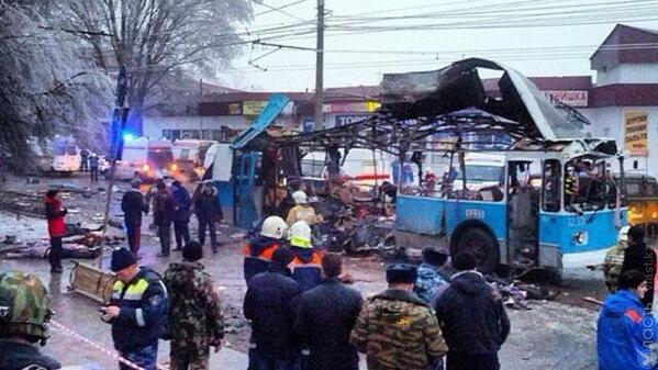 Взрыв произошел в троллейбусе в Волгограде, 10 человек погибли