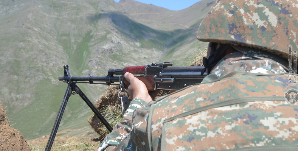 На границе Армении и Азербайджана вновь произошли столкновения военных