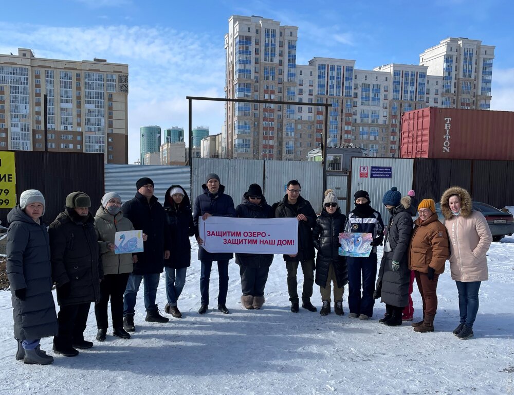 Жители столичного ЖК вышли на акцию против застройки Малого Талдыколя