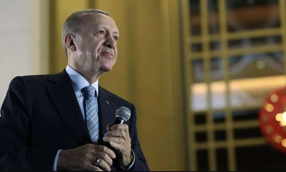 Токаев поздравил Эрдогана с «заслуженной» победой на выборах президента Турции