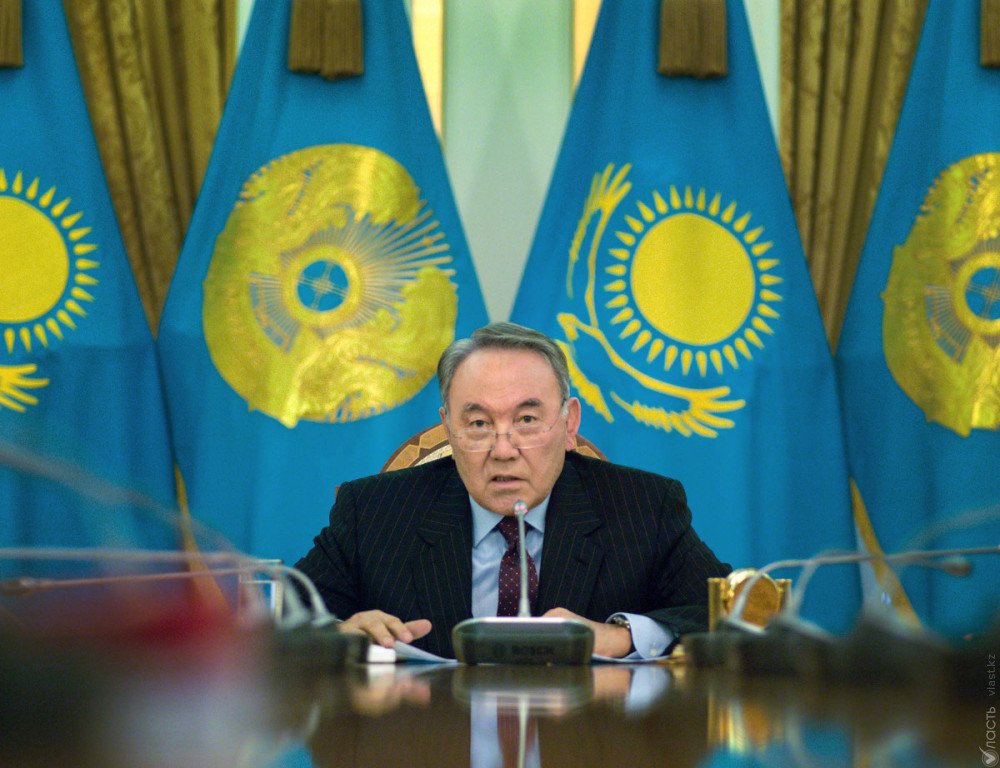 ​«Говорить стыдно», - Назарбаев о переводе международных терминов на казахский язык