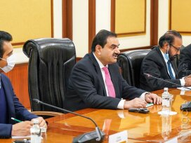 Индийский миллиардер и глава Adani Group заявил, что заинтересован в долгосрочных инвестициях в Казахстан