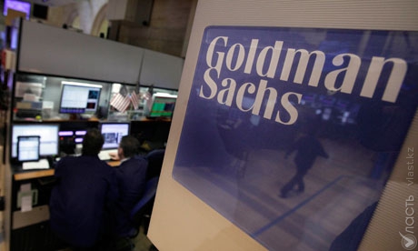 Goldman Sachs резко снизил прогноз курса рубля и цены нефти на 2015 год