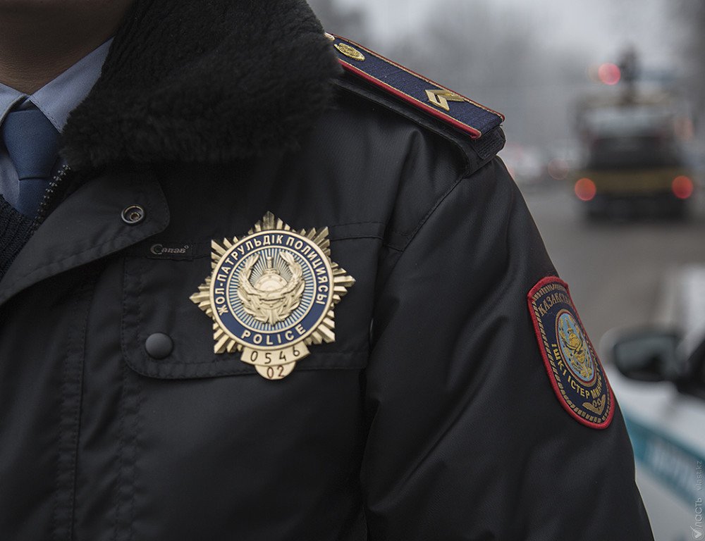 В Алматы за три дня за остановку на выделенной полосе оштрафовали 500 водителей