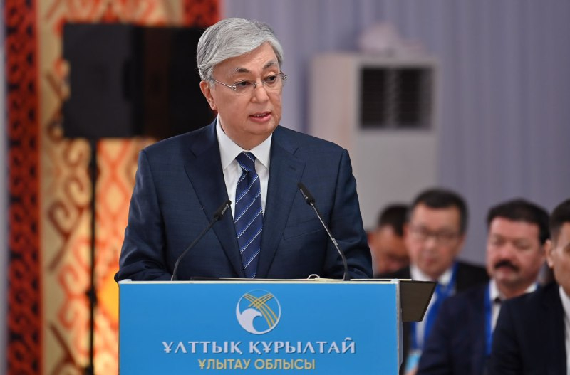 Токаев будет участвовать в написании новой академической истории Казахстана