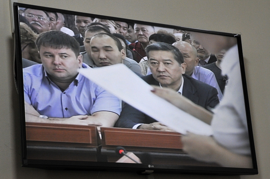 На процессе по делу экс-премьера Ахметова отклонено ходатайство об отводе судьи