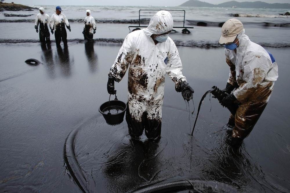 Казахстан согласился сократить нефтедобычу вместе с другими странами, не входящими в ОПЕК - Bloomberg