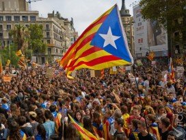 Власти Испании планируют провести досрочные выборы в Каталонии 