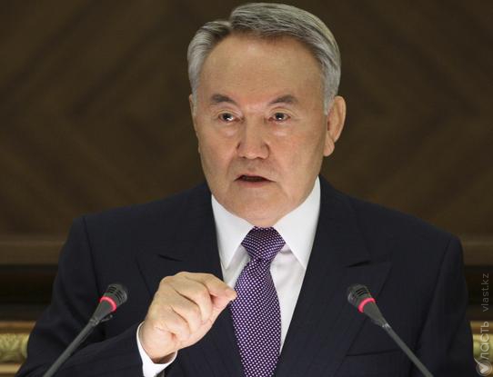 Приучать народ платить по счетам призвал Назарбаев