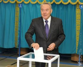 Республиканские объединения оралманов призывают Назарбаева принять участие в выборах