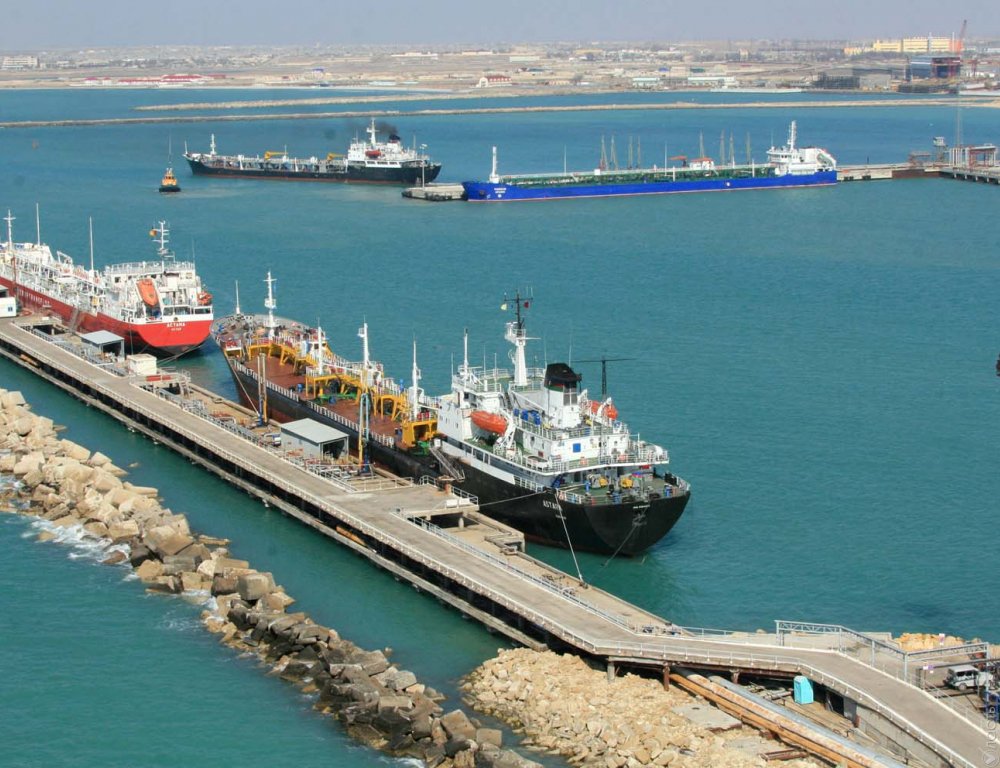 Морской порт Актау лишили статуса международного