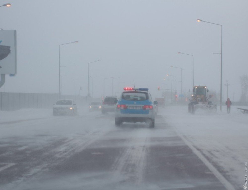 В большинстве областей Казахстана ожидаются снегопады и метели 