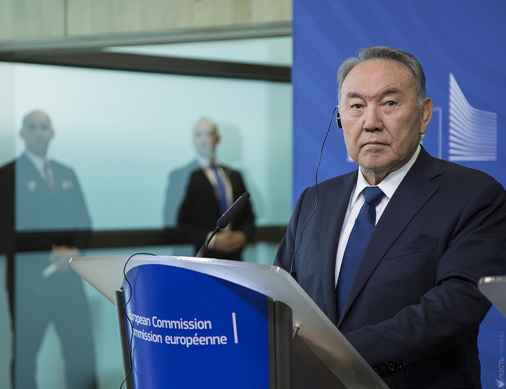 Назарбаев направил телеграммы Дэвиду Кэмерону и Терезе Мэй