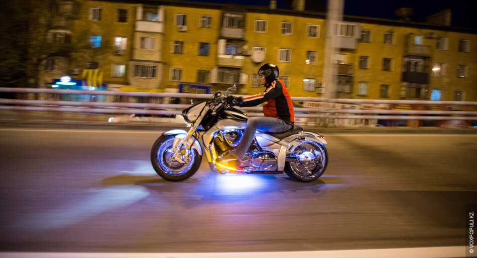 В Алматы планируют установить запрет на движение мотоциклов в ночное время