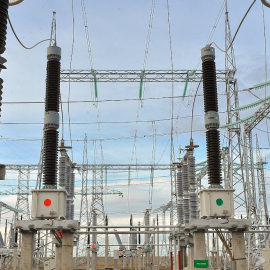 Правительство намерено передать сферу электроснабжения региональным электросетевым компаниям