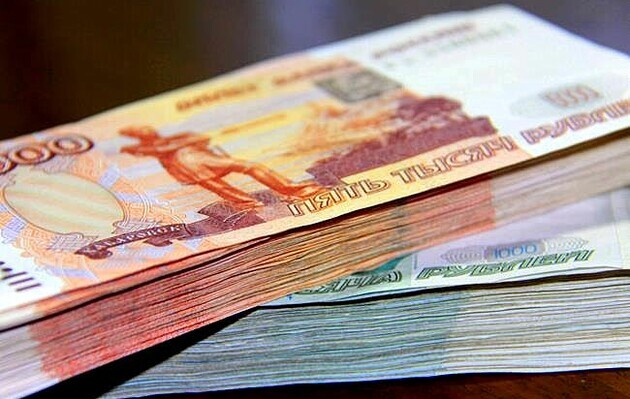 Казахстанским банкам разрешено разово вывезти из страны российские рубли – Нацбанк 