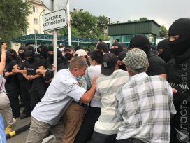 Еще двое активистов Демпартии задержаны в Алматы 