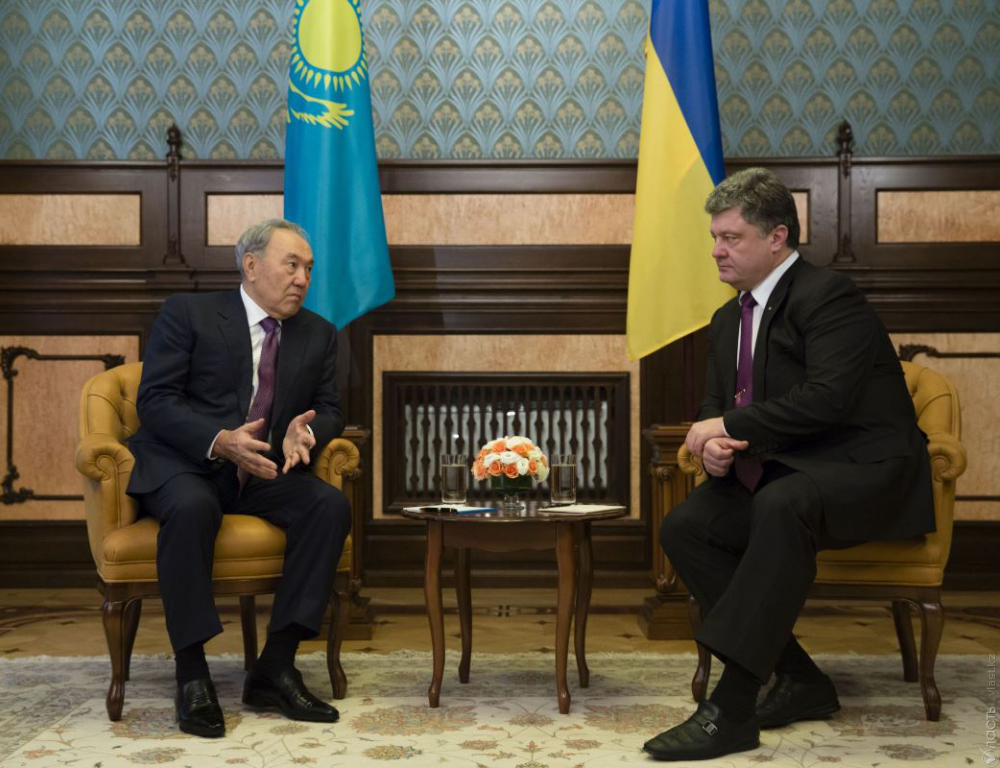 Порошенко и Назарбаев проведут встречу в Астане