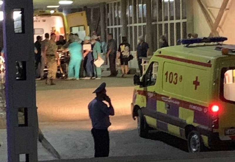 28 пострадавших в результате взрывов в воинской части остаются в больницах Тараза