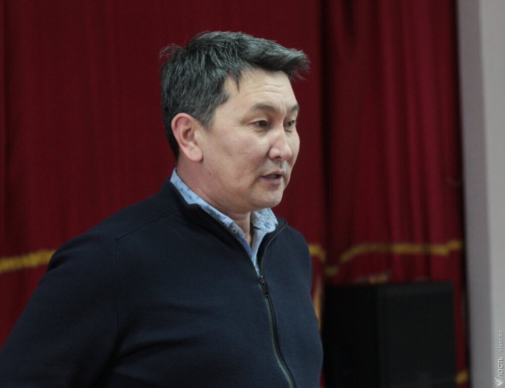 В Астане полиция задержала журналиста Лукпана Ахмедьярова
