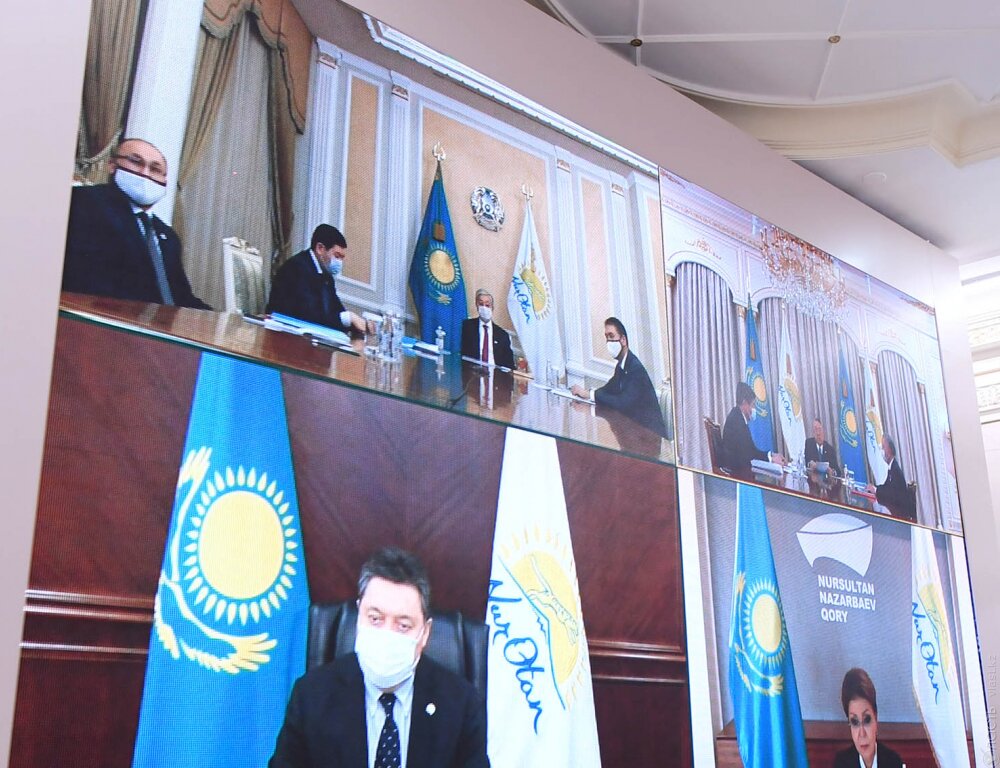 Назарбаев доволен перезагрузкой «Нур Отана» 