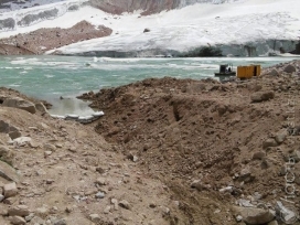 ​В Алматинской области ведут работы по снижению уровня воды в мореных озерах и бассейнах рек