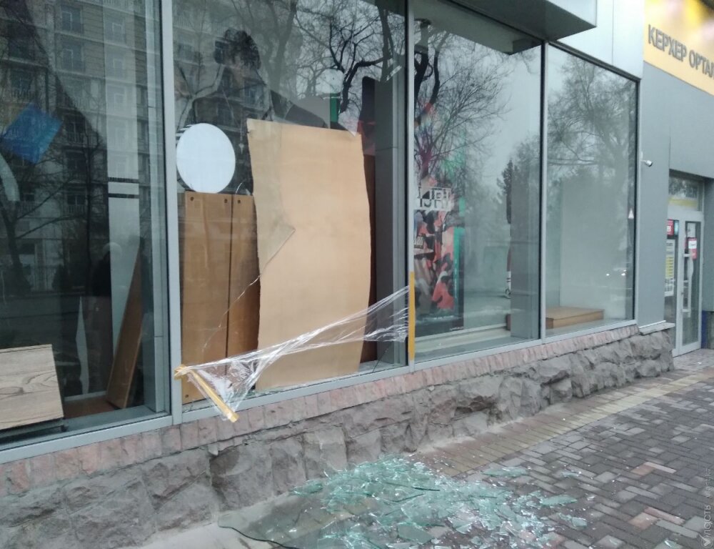 Бизнес, пострадавший от беспорядков в Казахстане, освободили на полгода от аренды на госимущество