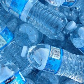 В аэропорту Сан-Франциско запретили продажу воды в пластиковых бутылках