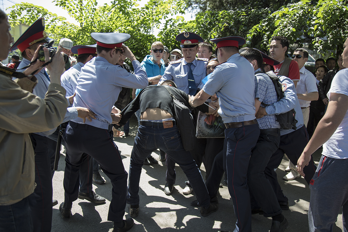 Противозаконный захват власти