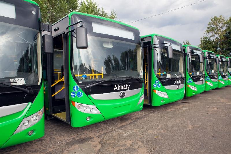 На семи маршрутах Алматы обновят автобусы