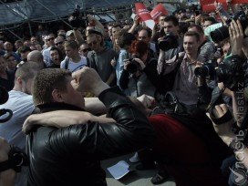 В России проходят акции «Он нам не царь»: в нескольких городах задержали активистов