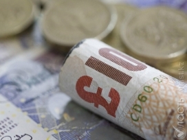 Курс британского фунта снизился еще на 2%, евро - на 0,8%