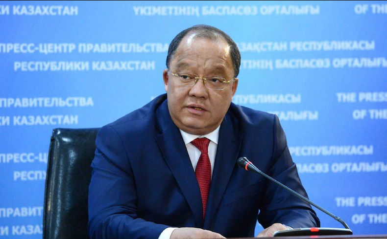Толеутай Рахимбеков подал документы на регистрацию кандидатом в президенты