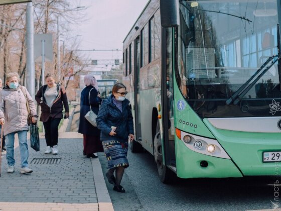 До конца года в Наурызбайском районе Алматы увеличат количество автобусов на трех маршрутах