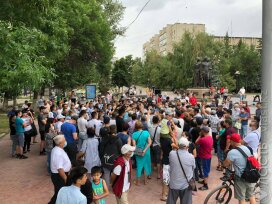 В Уральске и Костанае прошли митинги против обязательной вакцинации 