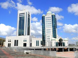 Парламент Казахстана начал свою работу