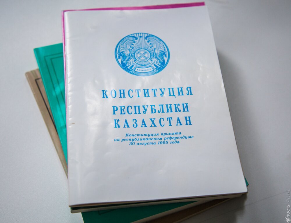 Конституционный суд не стал проверять жалобу на необходимость бывшим госслужащим сдавать декларации о доходах 