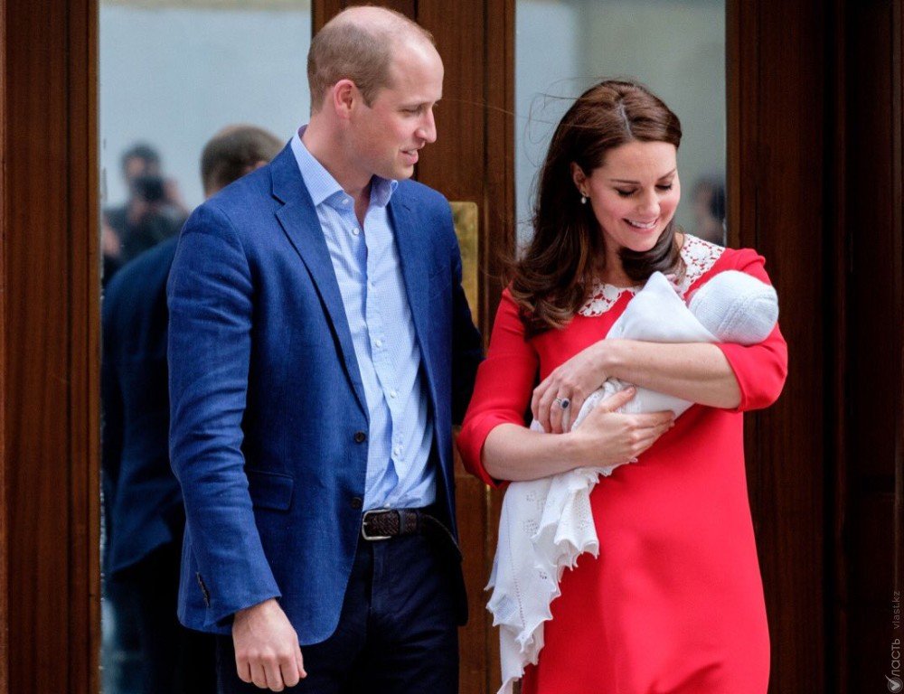 Принц Уильям и герцогиня Кэтрин назвали сына Луис Артур Чарльз