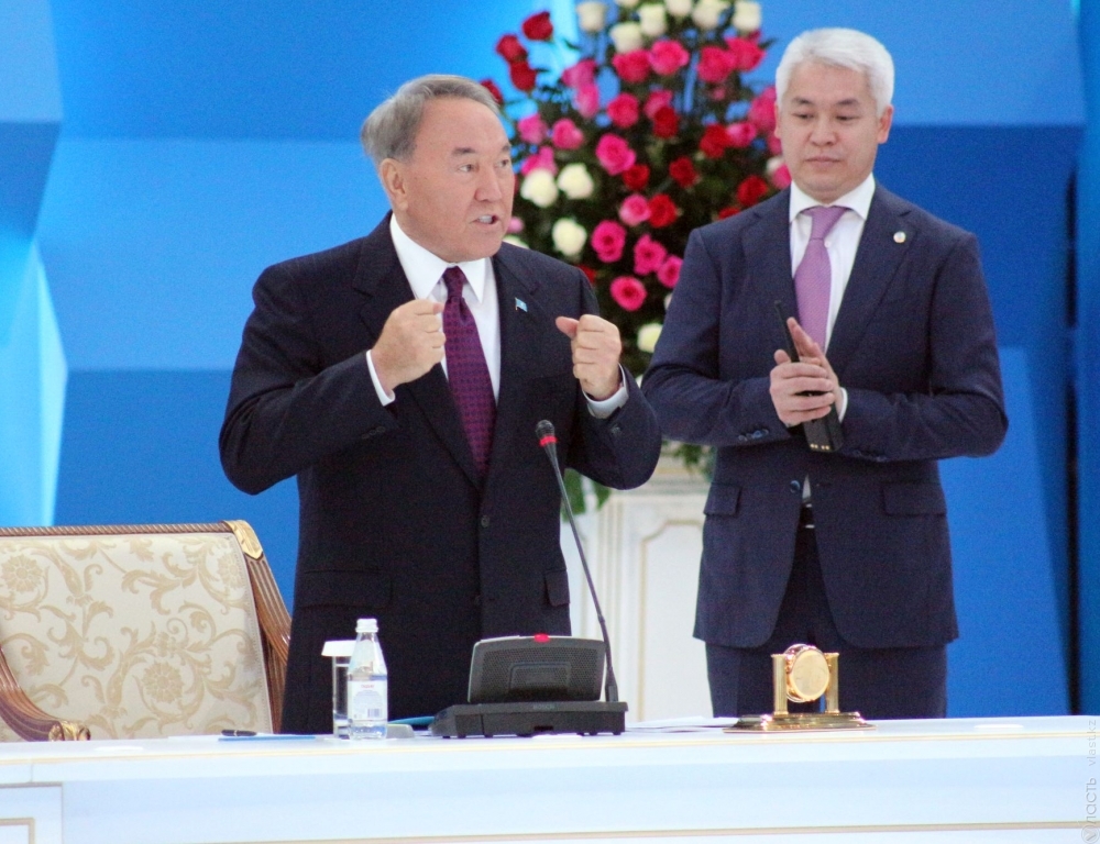 Молодежи нужно внушать реальные вещи, считает Назарбаев 
