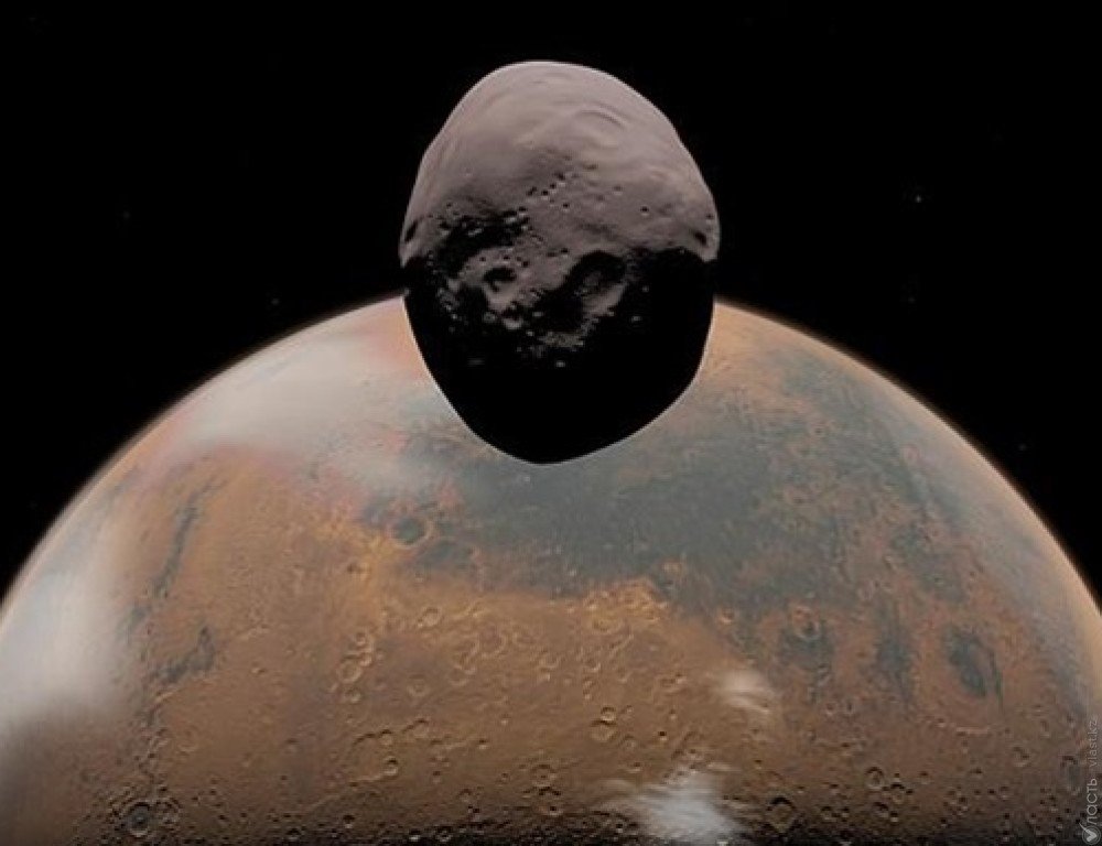 Hubble запечатлел вращающийся вокруг Марса Фобос