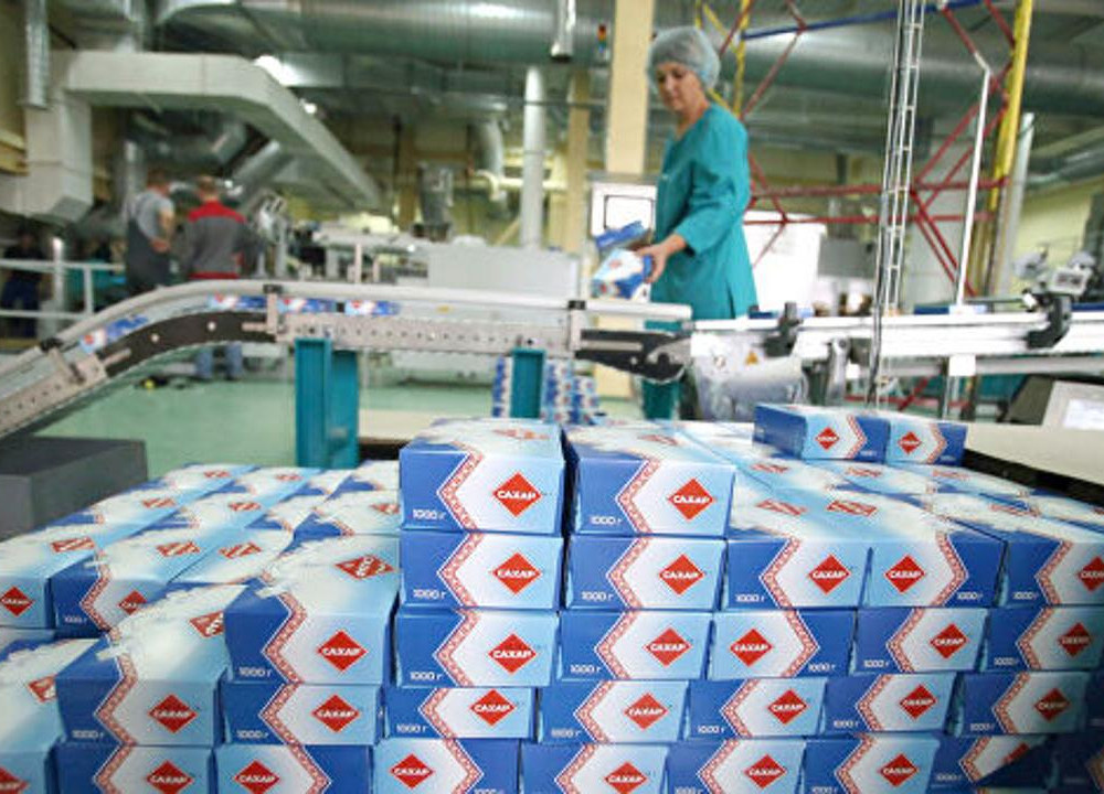 Сахар в Казахстане реализовывали вне товарной биржи, заявили в агентстве по защите и развитию конкуренции