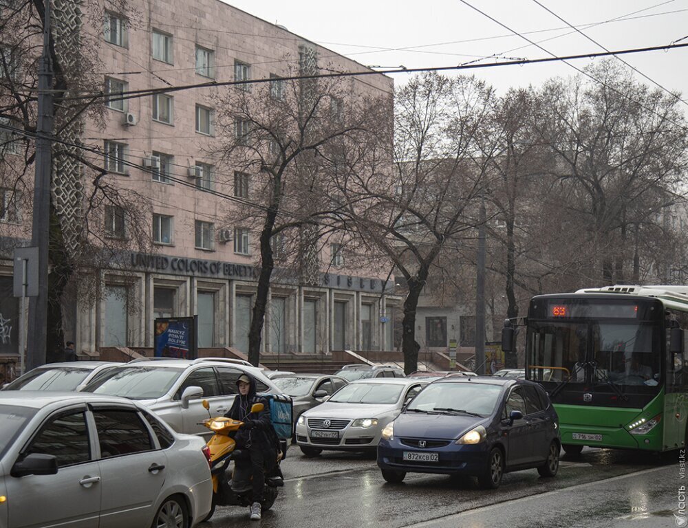 Автомобили на газе в Казахстане обяжут иметь специальный знак