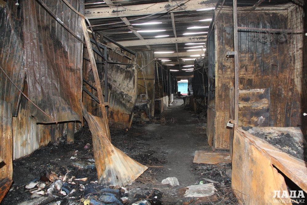 Пожарные локализовали возгорание на рынке «Масат» в Актау