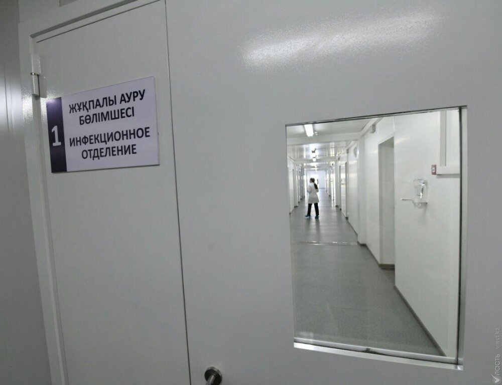 За сутки коронавирусная пневмония выявлена у 1011 казахстанцев