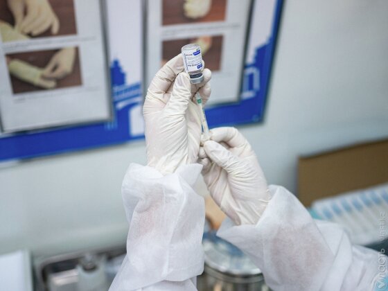 ​Почему Казахстану вряд ли удастся достичь массового иммунитета к коронавирусу в 2021 году?