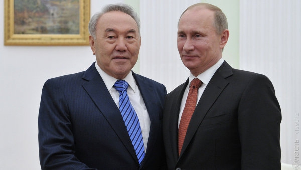 Назарбаев обсудил с Путиным украинский кризис