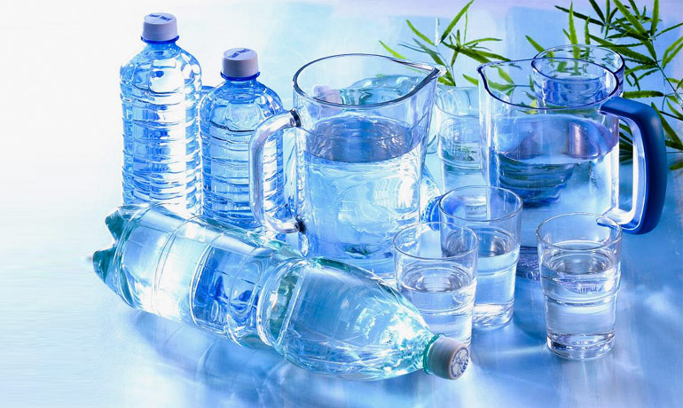 Микропластик в питьевой воде не опасен для здоровья, заявляют в ВОЗ