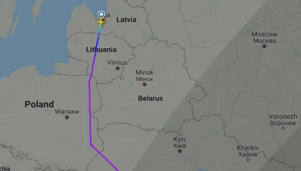 Международные авиакомпании начали облетать Беларусь стороной 